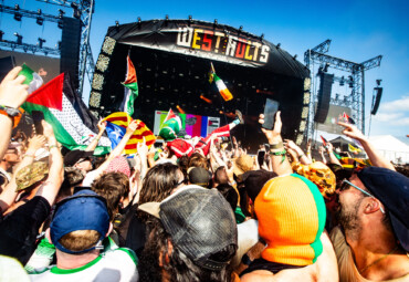 KNEECAP_GLASTO.JudeHarrison-52